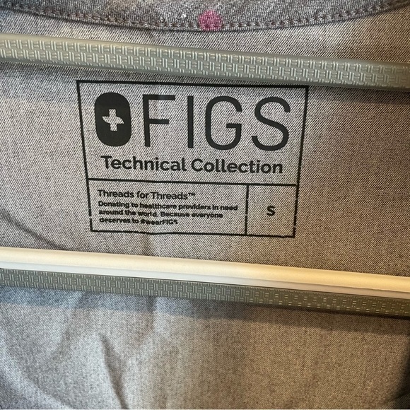 Figs Technical Collection Gray  Scrub Top Small - Picture 5 of 6